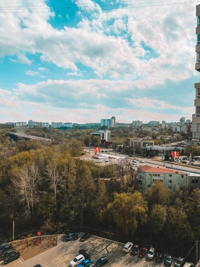 Luxury Sky Apartment Chisinau Exterior photo