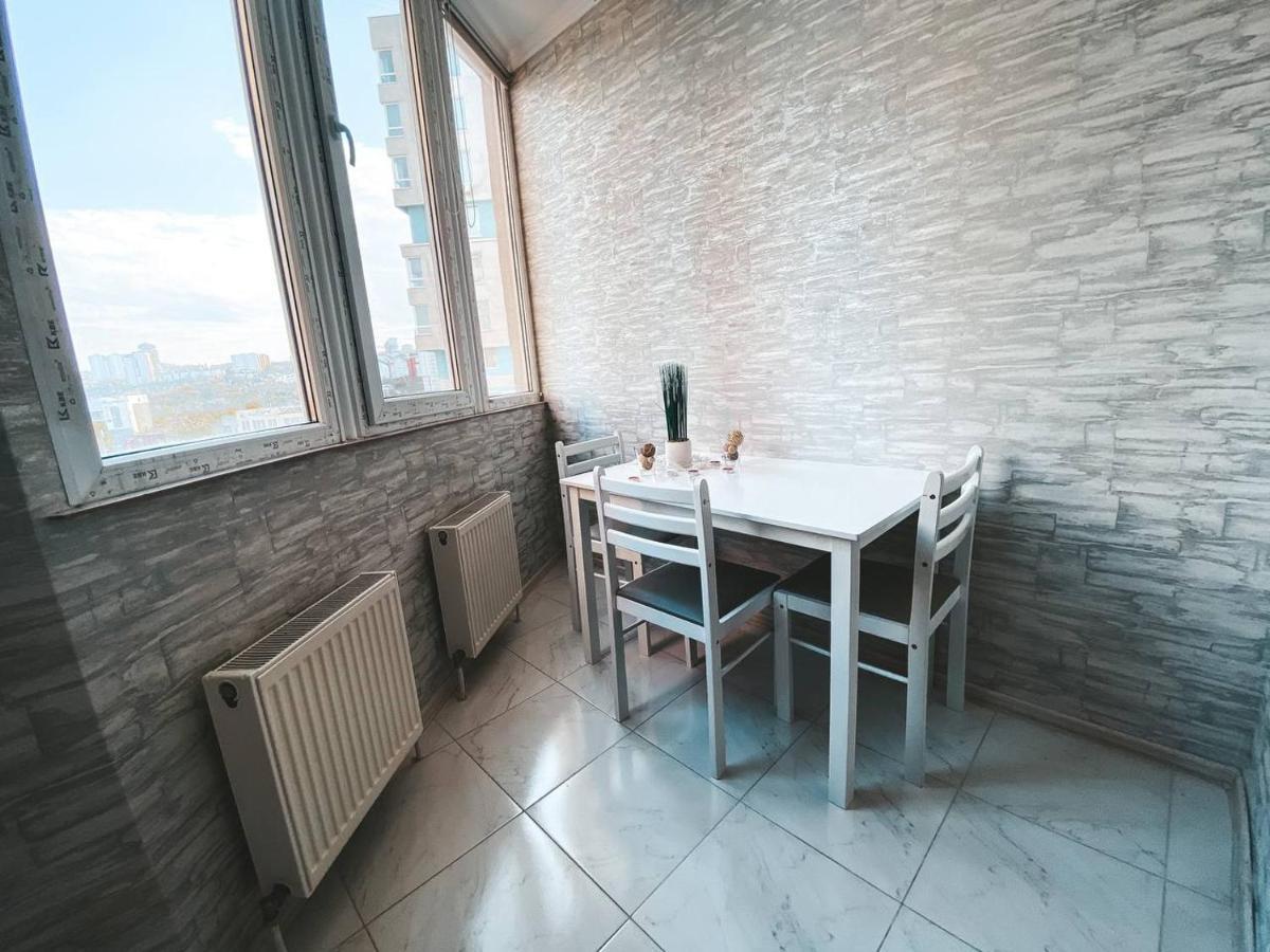 Luxury Sky Apartment Chisinau Exterior photo